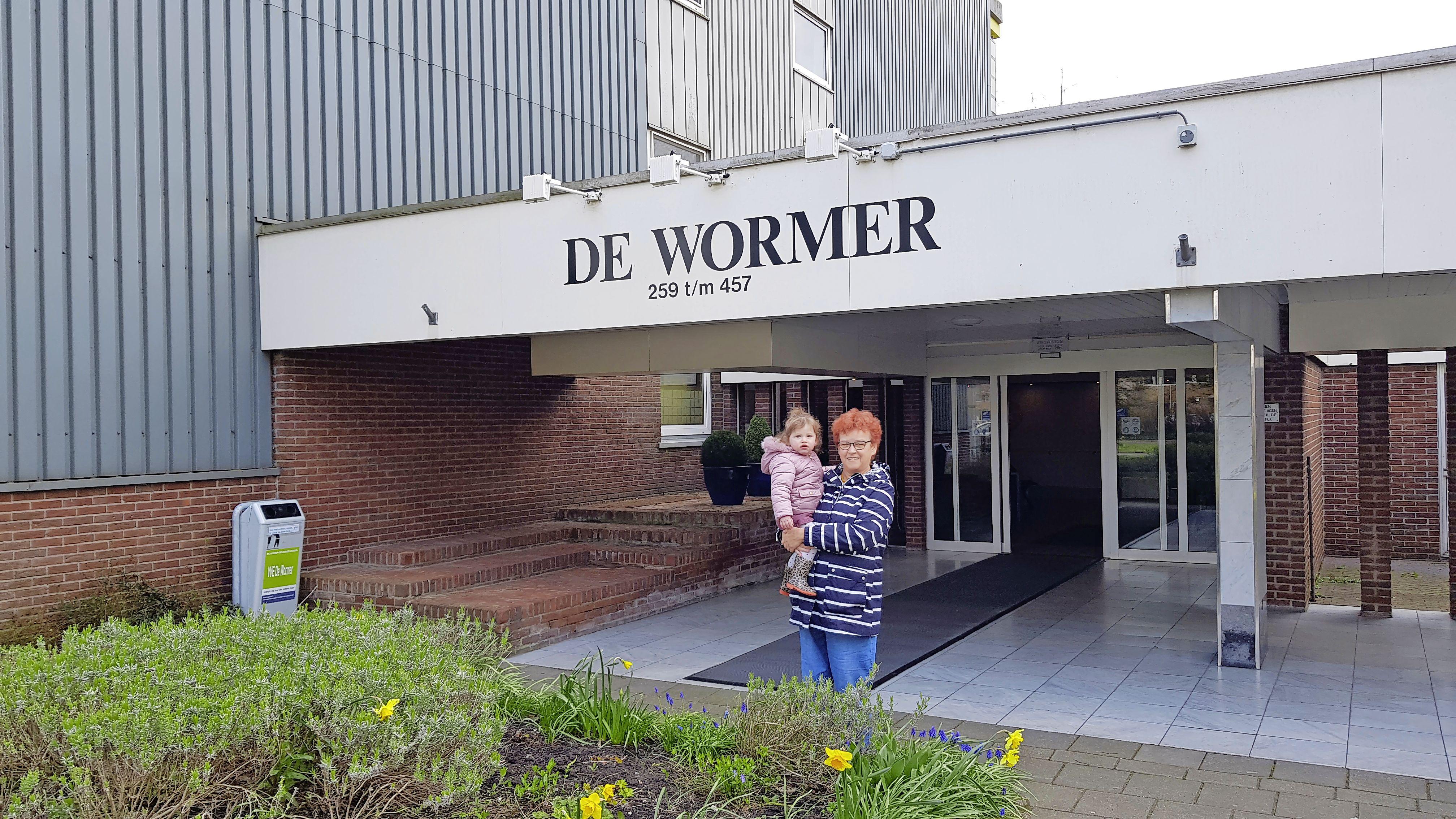 Woningmarkt op hol: Staan er flats aan de Burgemeester Kooimanweg in Purmerend te koop? ’Die zijn zo